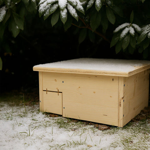 Igelhaus XXL – wetterfestes Holzhaus für Igel im Garten mit Rattenklappe – handgefertigt in Deutschland von Menschen mit Behinderung