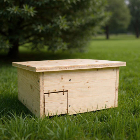Igelhaus XXL – wetterfestes Holzhaus für Igel im Garten mit Rattenklappe – handgefertigt in Deutschland von Menschen mit Behinderung